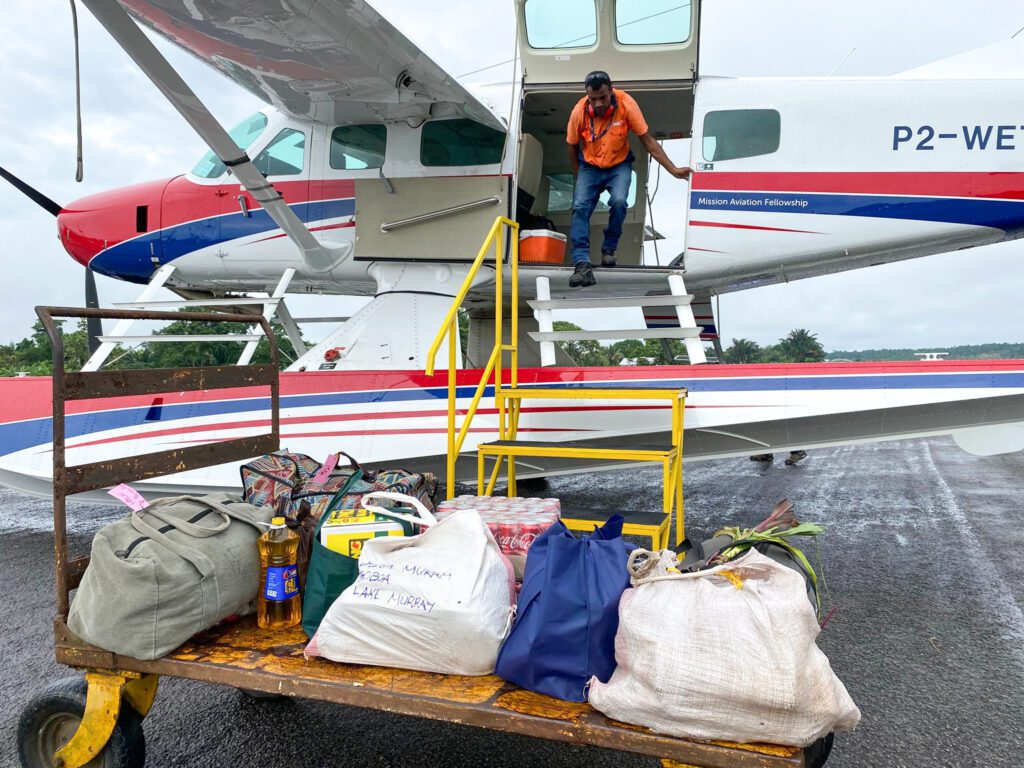 Transporting goods by floatplane is far quicker than carrying them for a week! (credit: Aquila Matit)