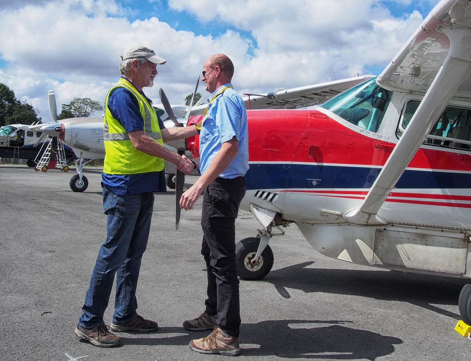 Mark congratulates Peter on his 1st solo ops flight from Dodoma to Dabia in 2022 (credit: Päivi Griffin) 