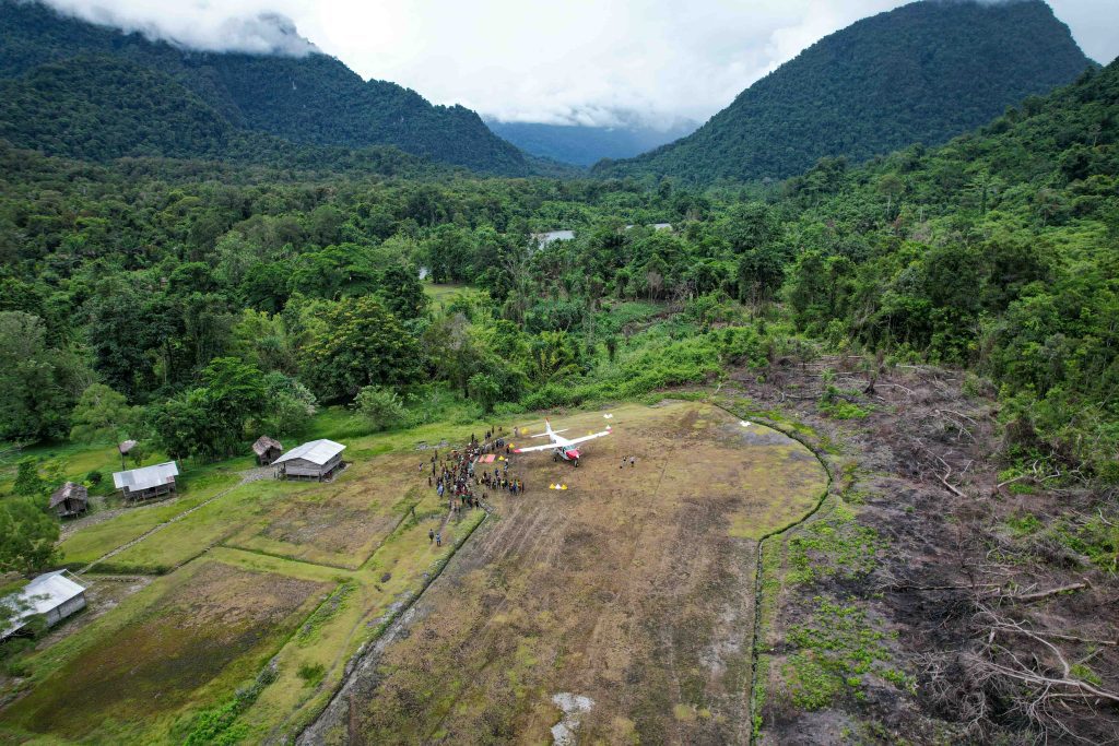 Rural PNG is characterised by rugged mountains and jungles (credit: Joy Suarkia & Jonny Watson)