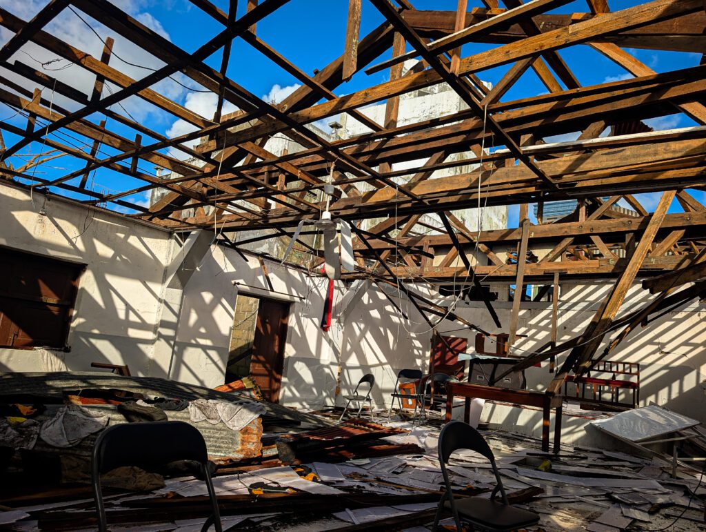 Pastor Razafimanantsoa’s church in Ambolomadinika also lost its roof (credit: Gino Antsa Randrianasolo)