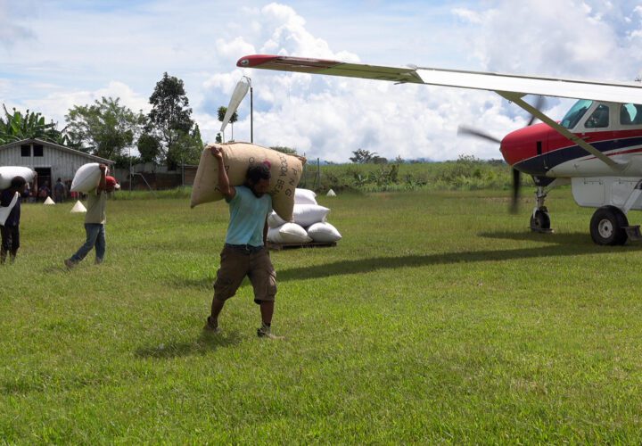 MAF flights have boosted incomes of farmers in PNG’s Karimui District (credit: Aquila Matit)