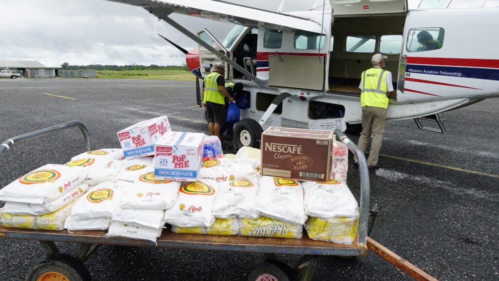 MAF delivers food aid to Nissan Island in PNG’s Bougainville region (credit: Aquila Matit)